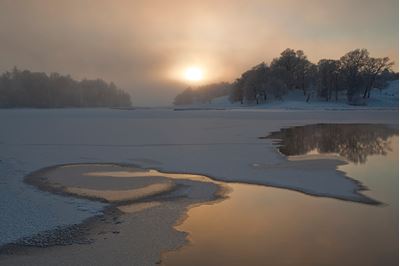River Spey in winter, Scotland. Photo: Peter Cairns